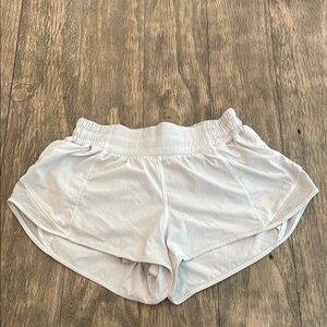 Lululemon Shorts Hottie Hot 2.5 inch